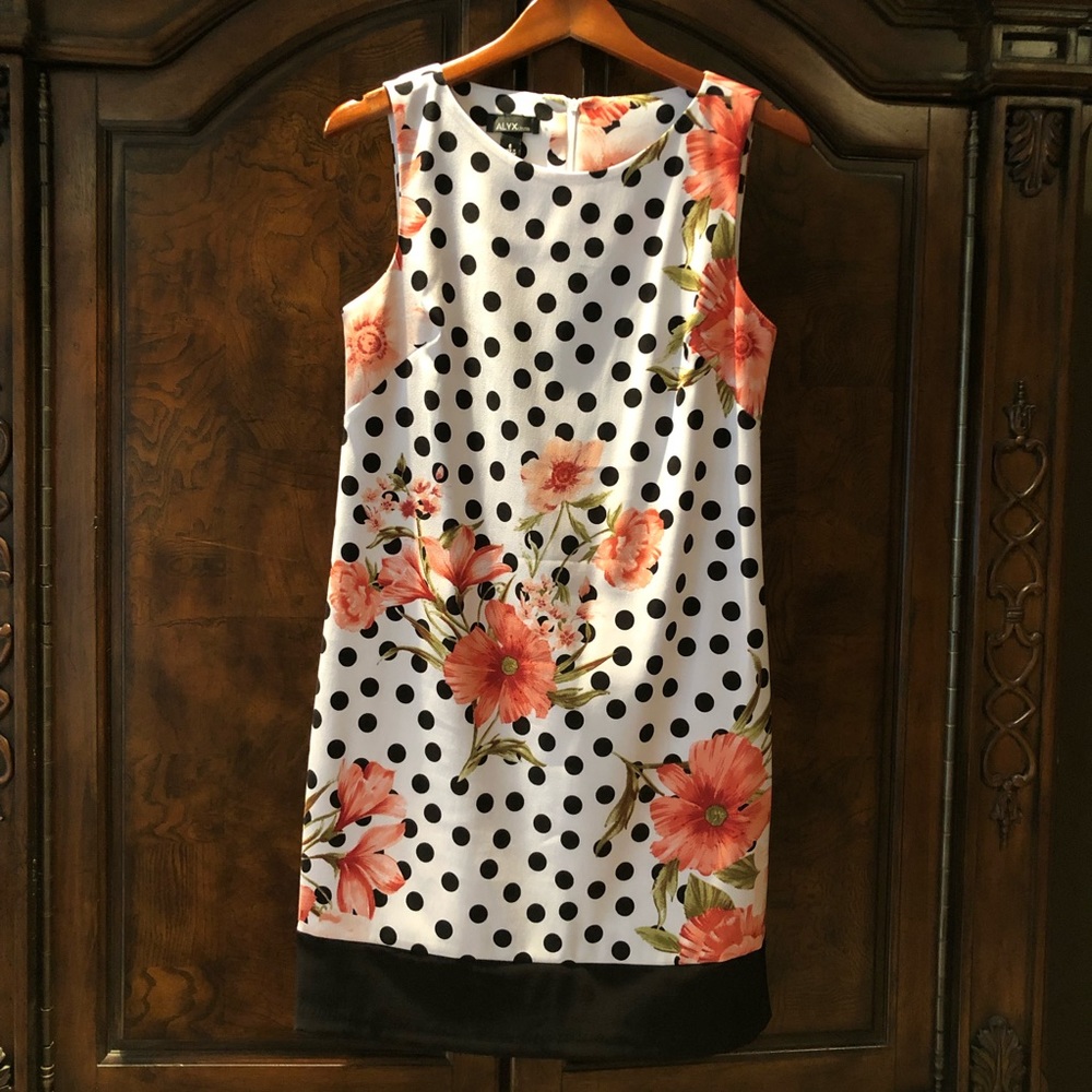 SHIFT DRESS